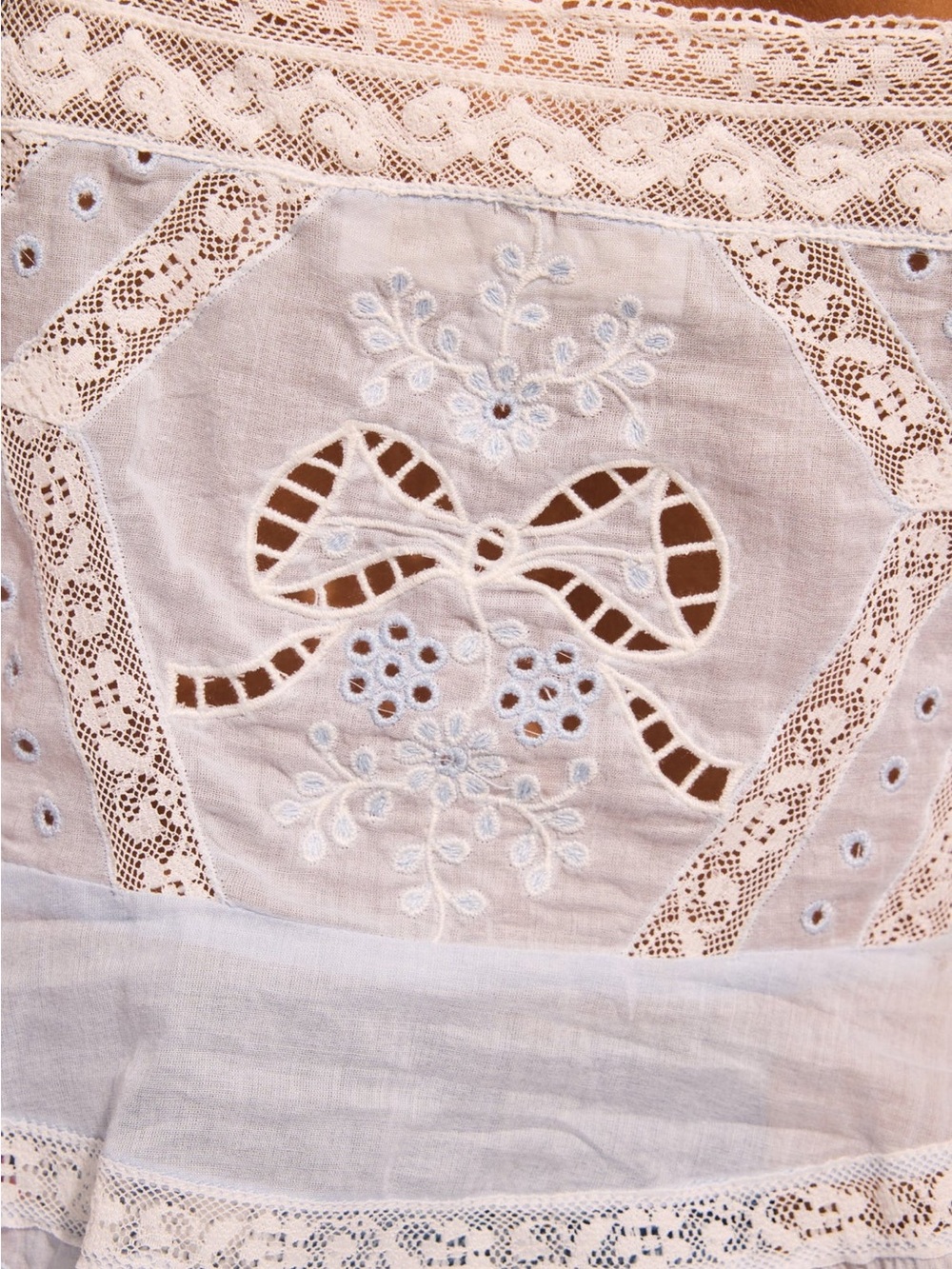 LOVESHACKFANCY - PRUITT COTTON EMBROIDERED TOP - PALE BLUE, size 4 - Picture 11 of 12